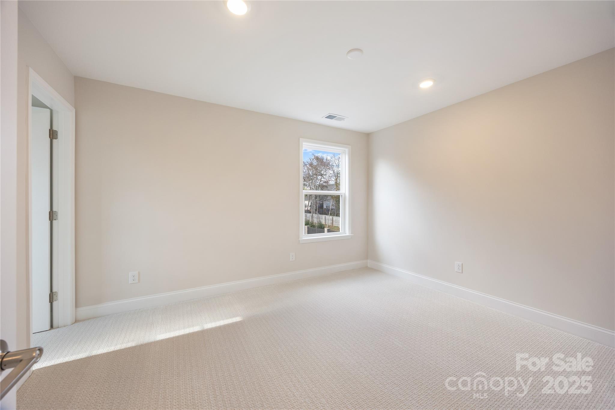 Patterson Pond - Residential