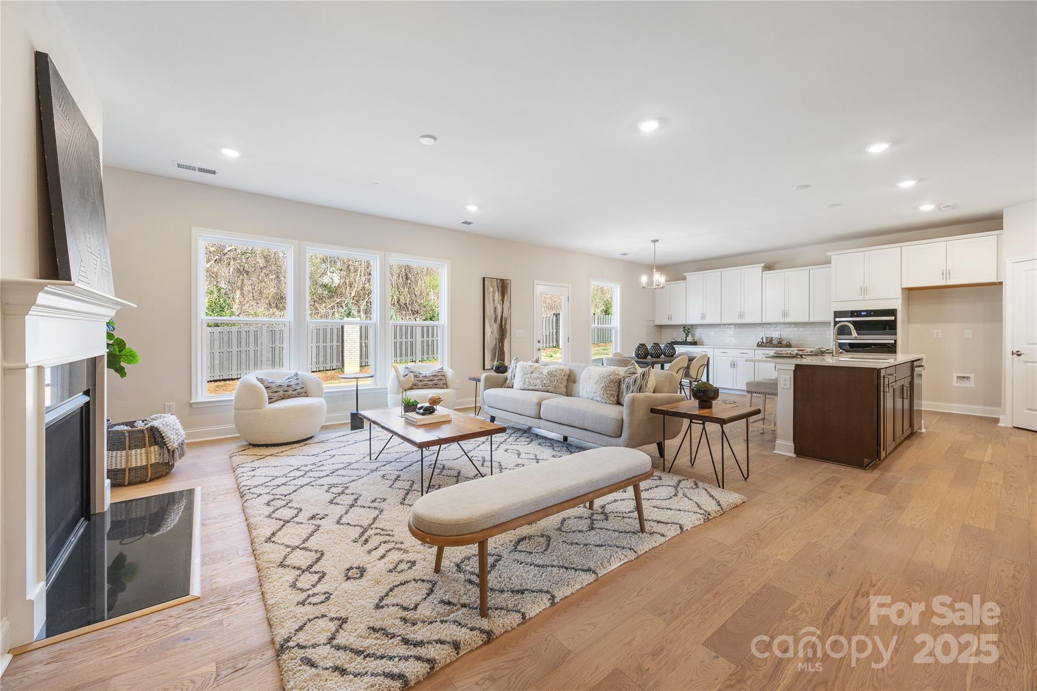 Patterson Pond - Residential