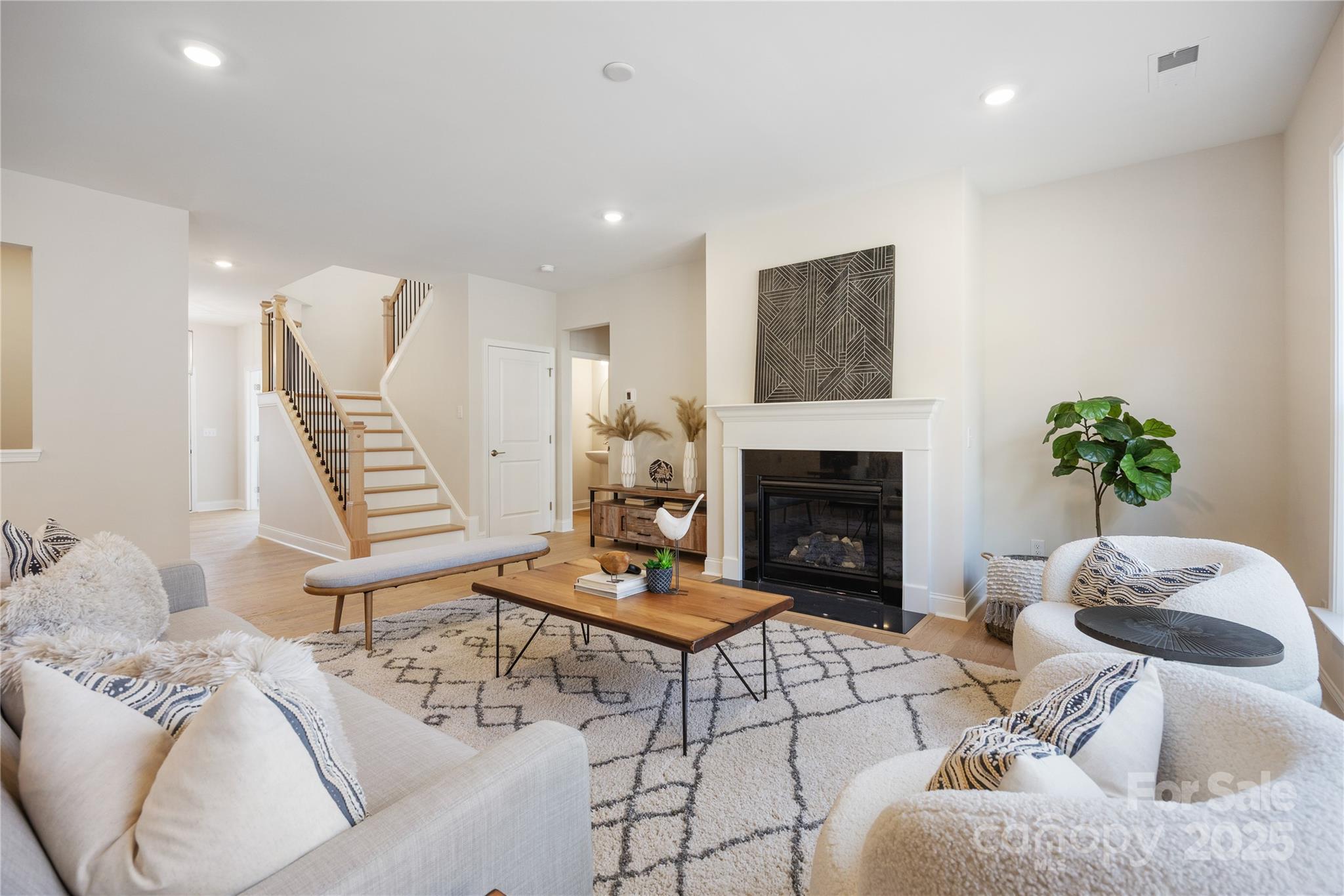 Patterson Pond - Residential