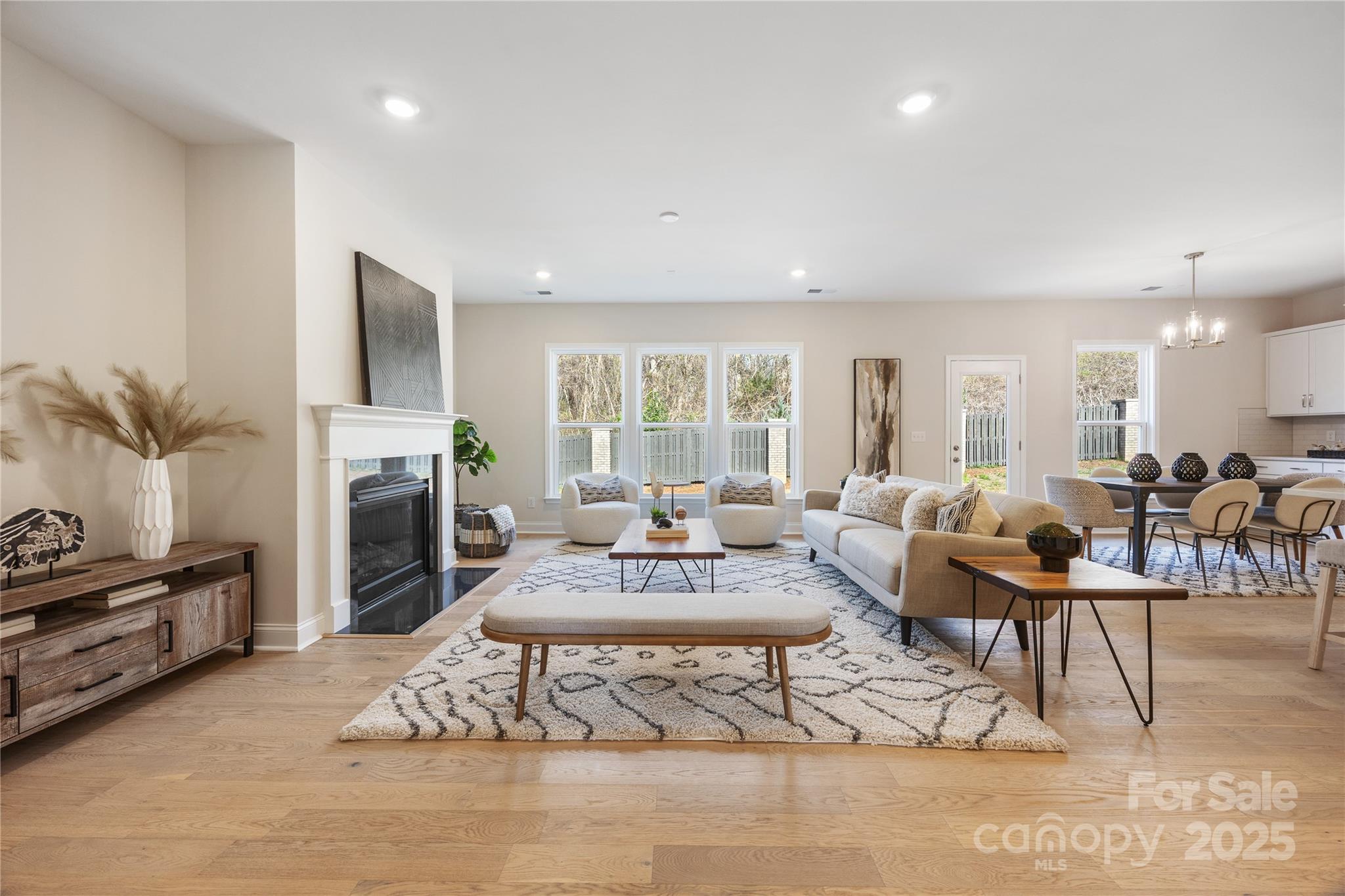 Patterson Pond - Residential