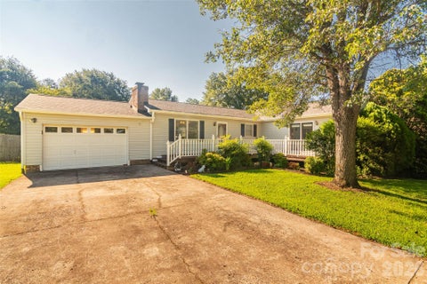 Photo of 135 Diamond Drive, Ellenboro, NC 28040 (MLS # 4410477)