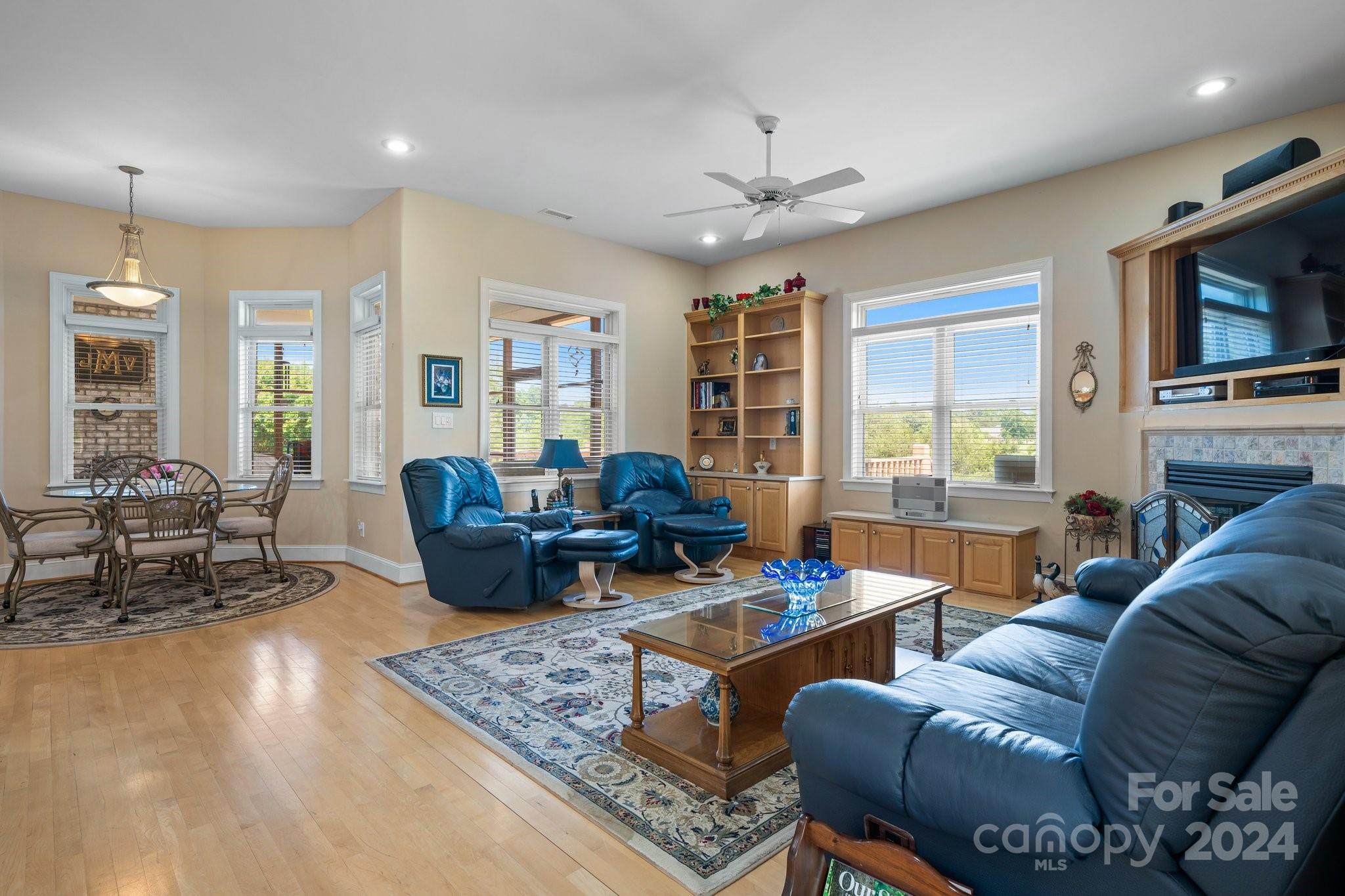 Rainbow Hills - Residential