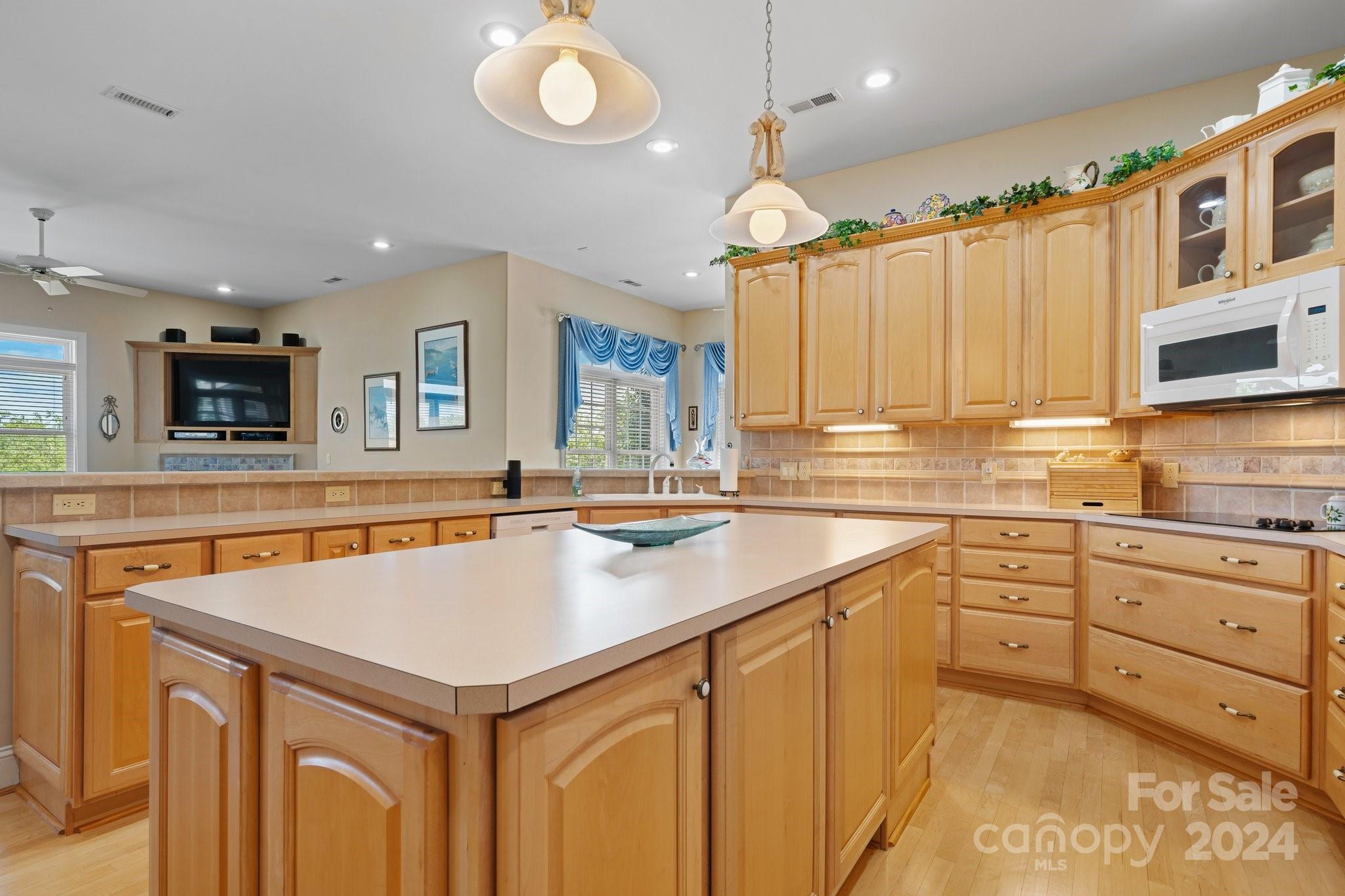 Rainbow Hills - Residential