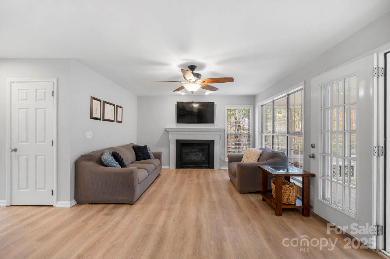 Oxford Glen - Residential