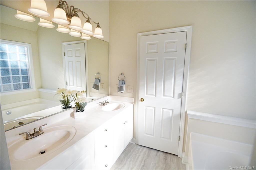 Hunters Pointe - Residential