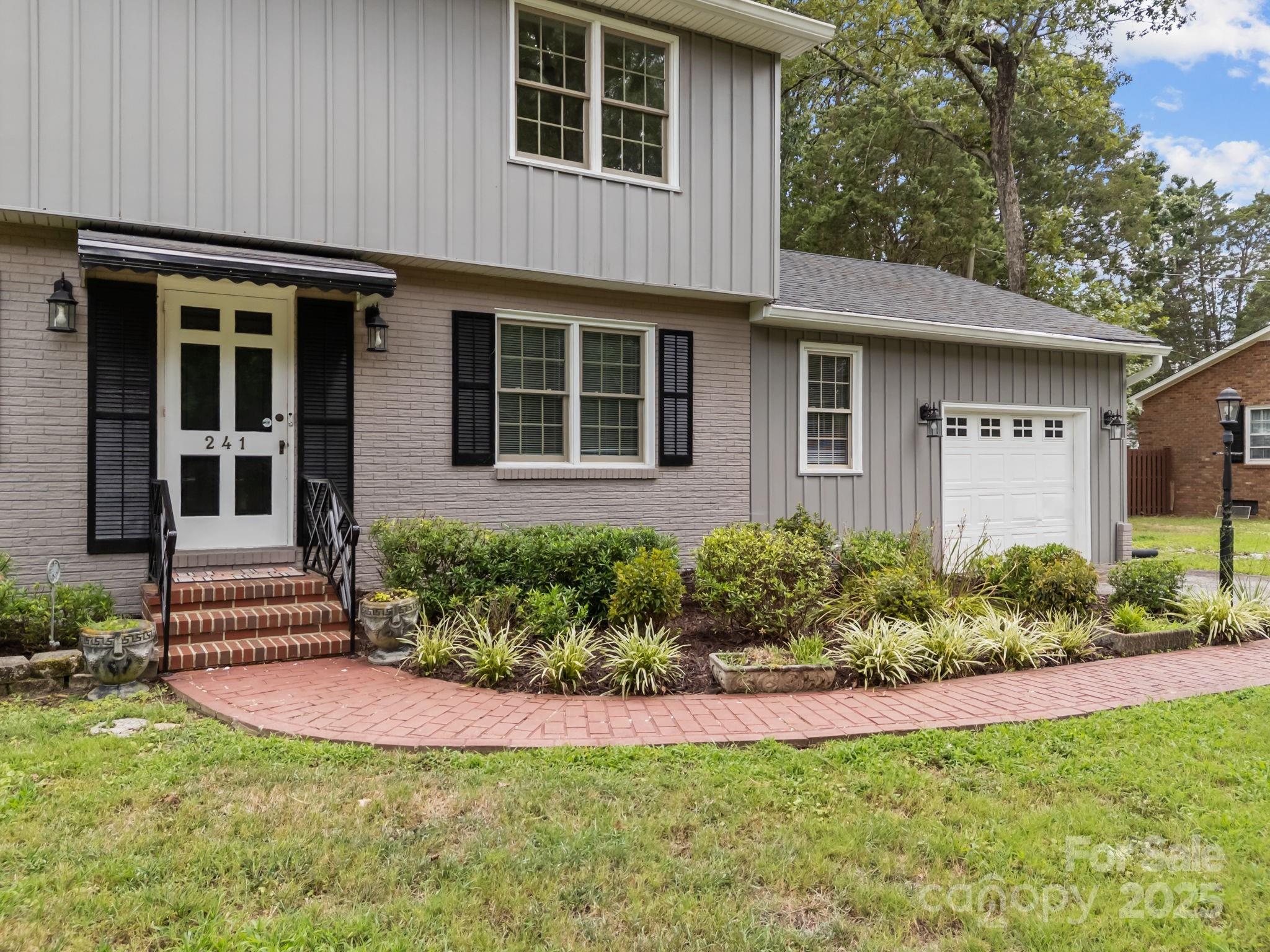 241 Stonewall Road