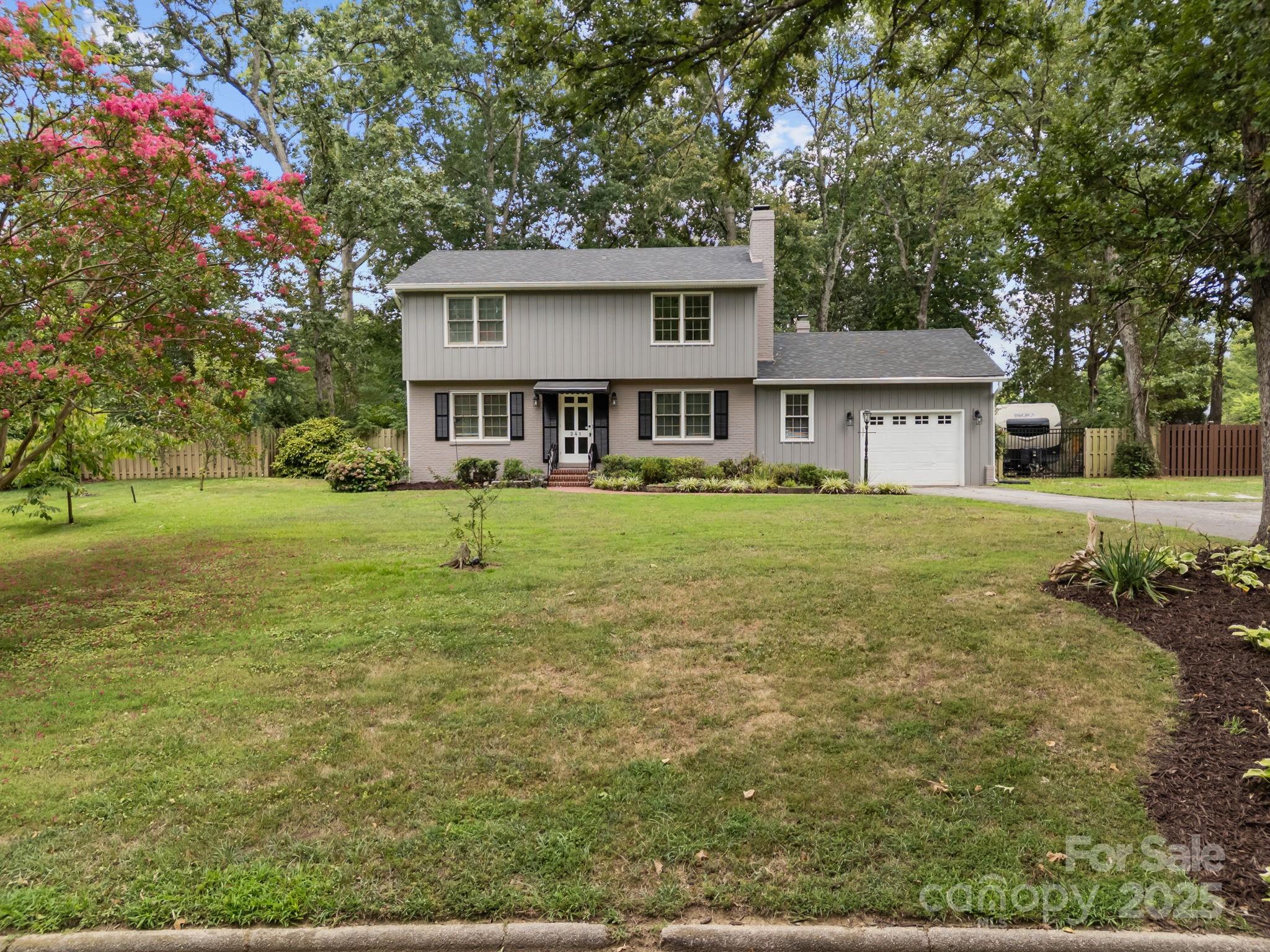 Henderson Estates - Residential