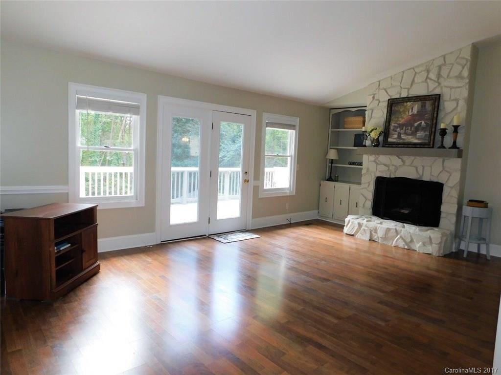 Tega Cay - Residential