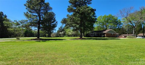 14302 Sledge Road Charlotte NC 28278