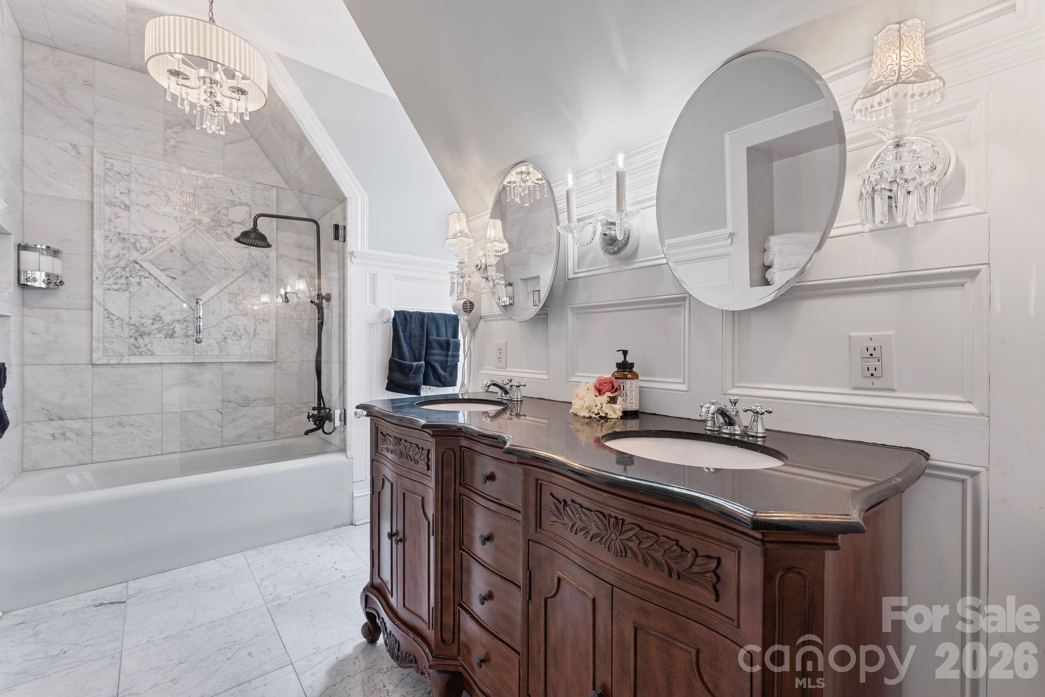 Pinewood Circle - Residential