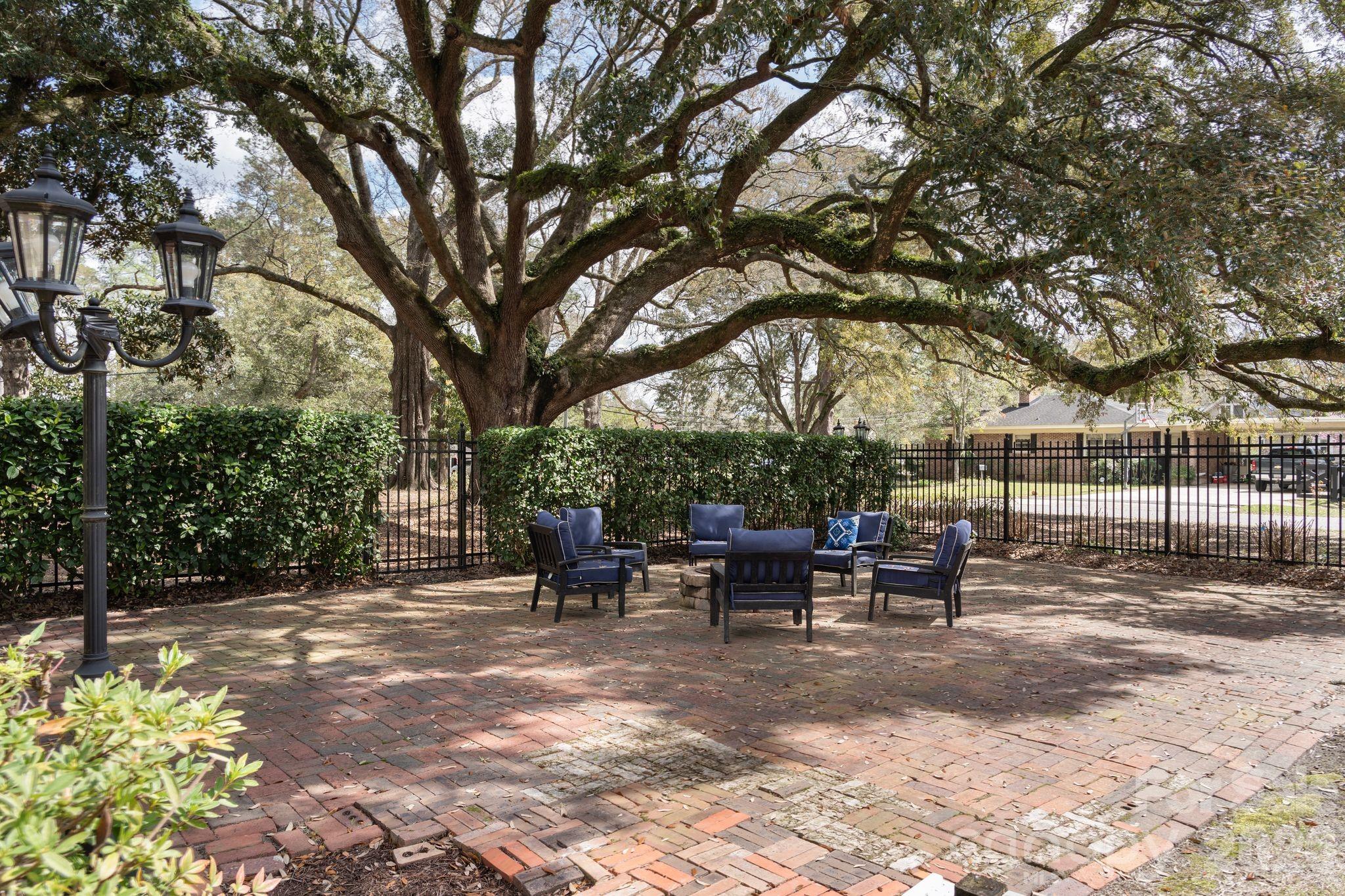 Pinewood Circle - Residential