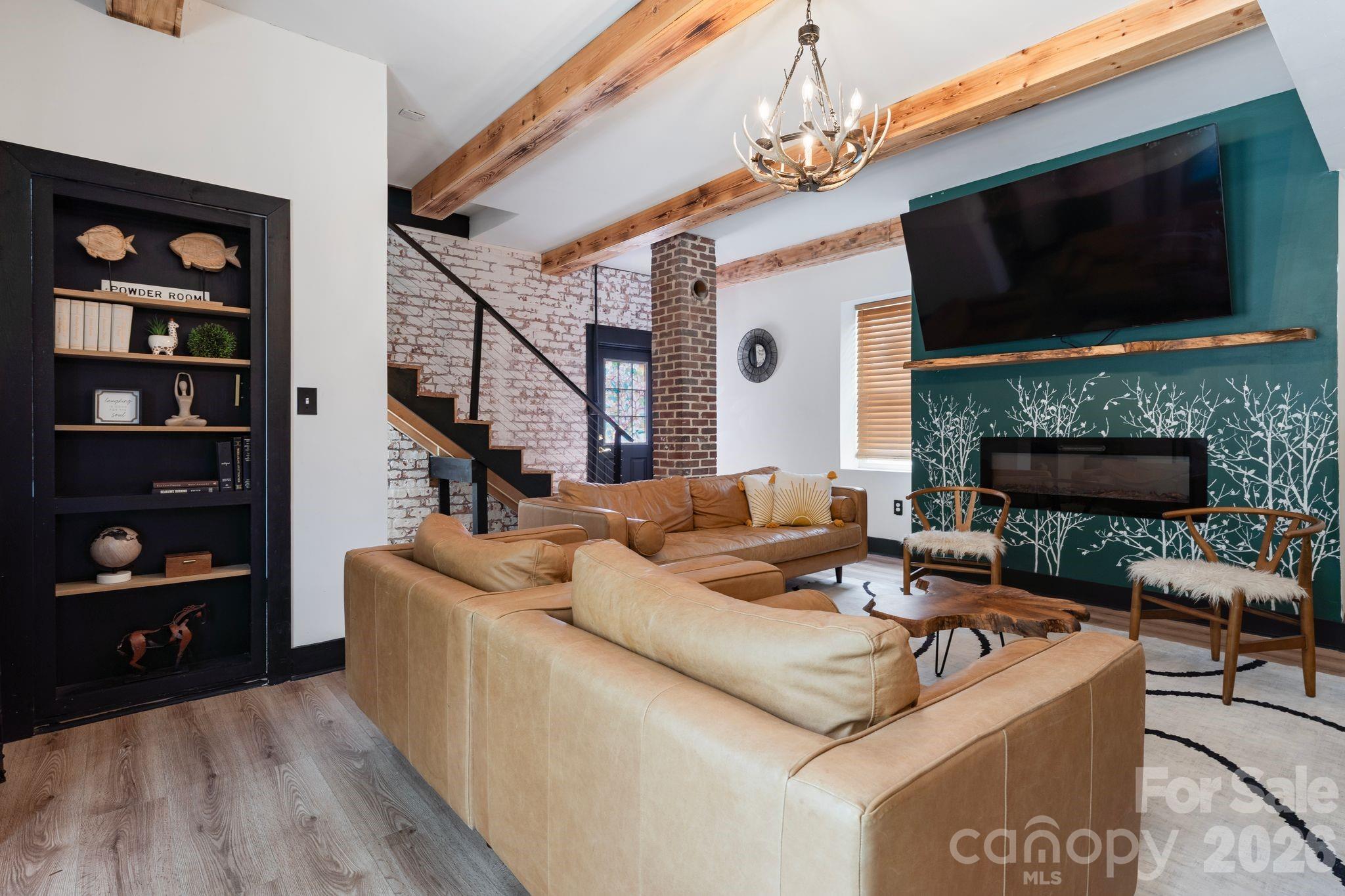 Pinewood Circle - Residential