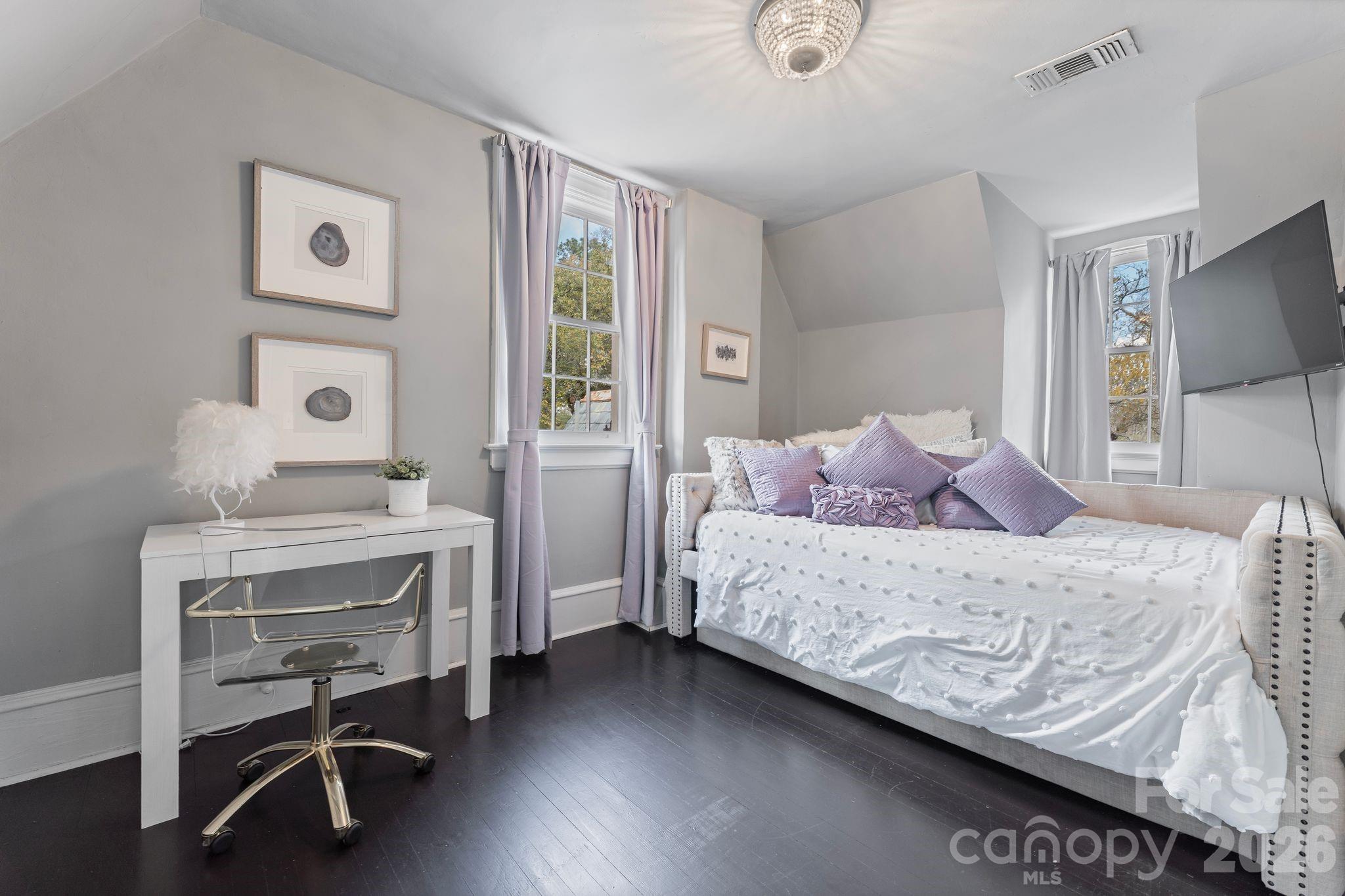 Pinewood Circle - Residential