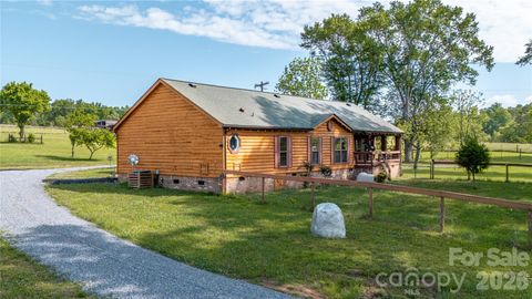 Photo of 504 Jim Dobbins Road, Rutherfordton, NC 28139 (MLS # 4364102)