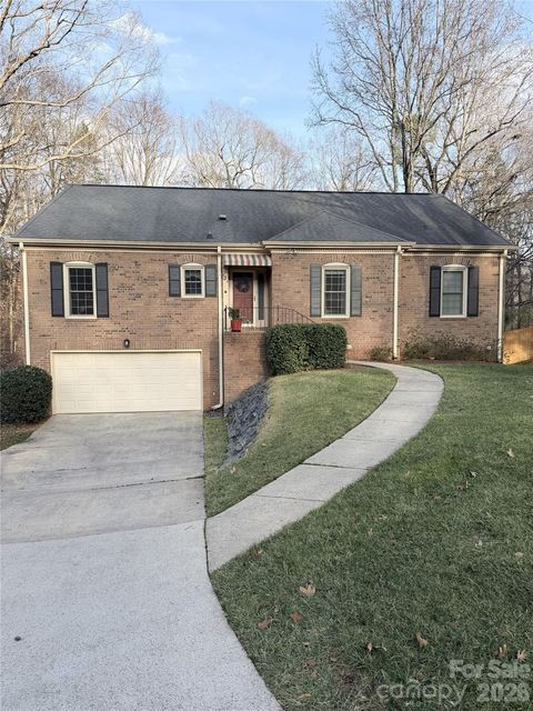 734 Charter Place Charlotte NC 28211