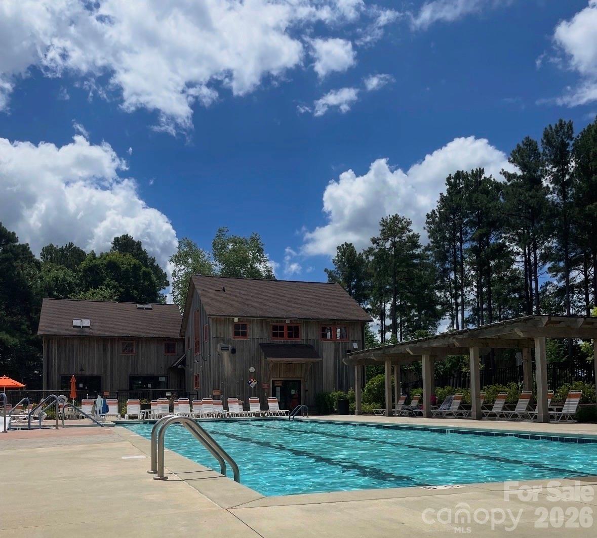 Imagery on Mtn Island - Residential