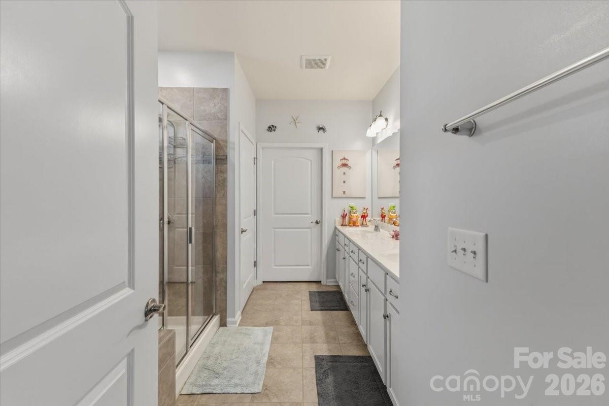 Imagery on Mtn Island - Residential