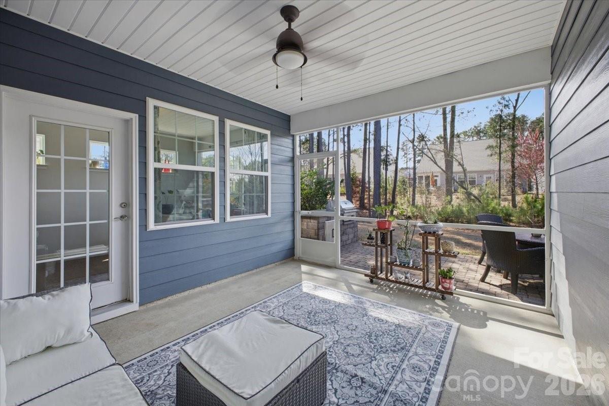 Imagery on Mtn Island - Residential