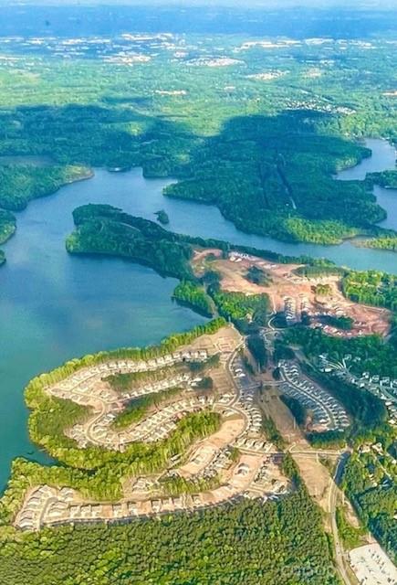 Imagery on Mtn Island - Residential