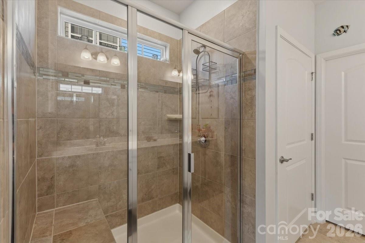 Imagery on Mtn Island - Residential