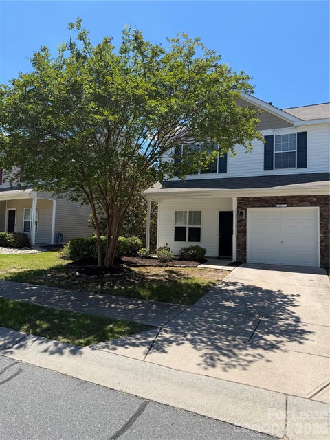 Photo of 14065 Singleleaf Lane, Charlotte, NC 28278 (MLS # 4405257)