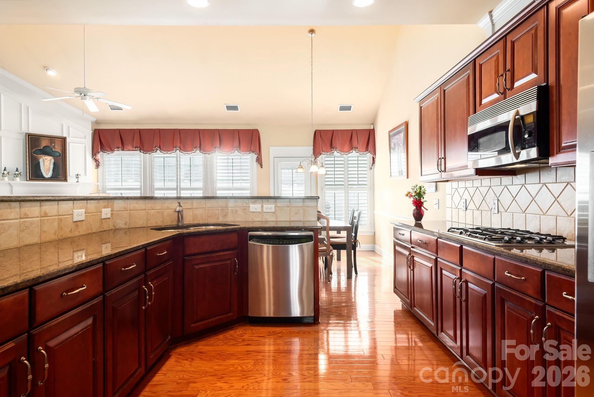 The Enclave at Beverly Crest - Residential