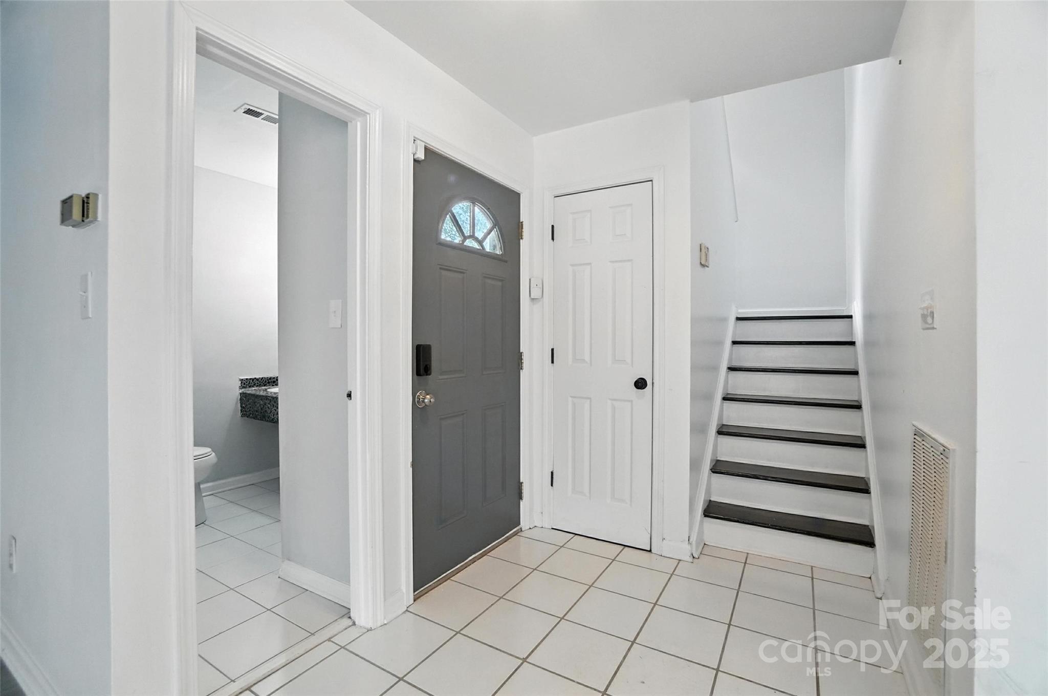7807 Hummingbird Lane