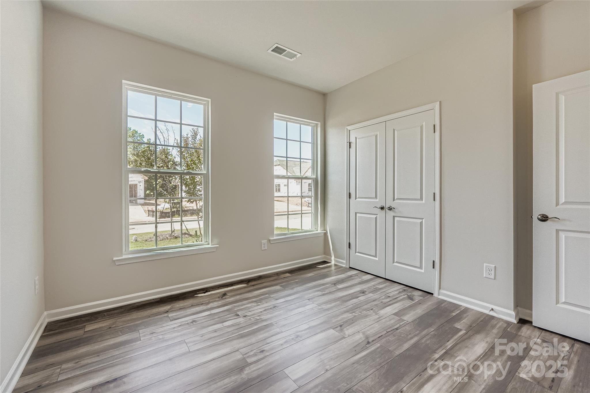 Roselyn - Residential