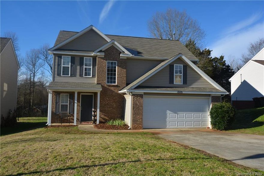 Beautiful 3 bedroom, 2 bath home with flat, private backyard & 2 car garage. Open kitchen with all appliances including washer & dryer remaining. Gorgeous master suite with double tray ceiling in bedroom and garden tub, separate shower & double sink vanity in master bath. Laundry upstairs. Great closet spaces throughout for plenty of storage! Excellent location, close to schools, shopping & I-77!