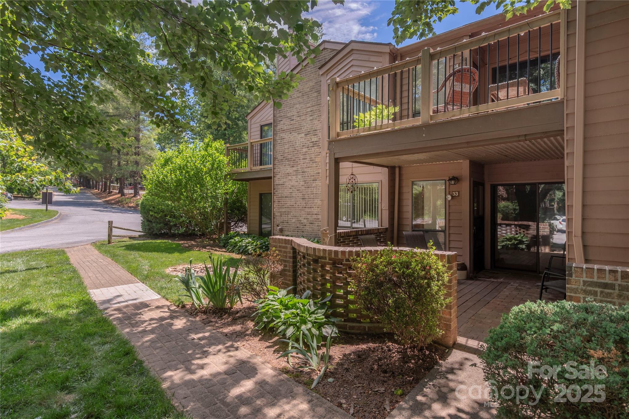 33 Ravencroft Lane E33