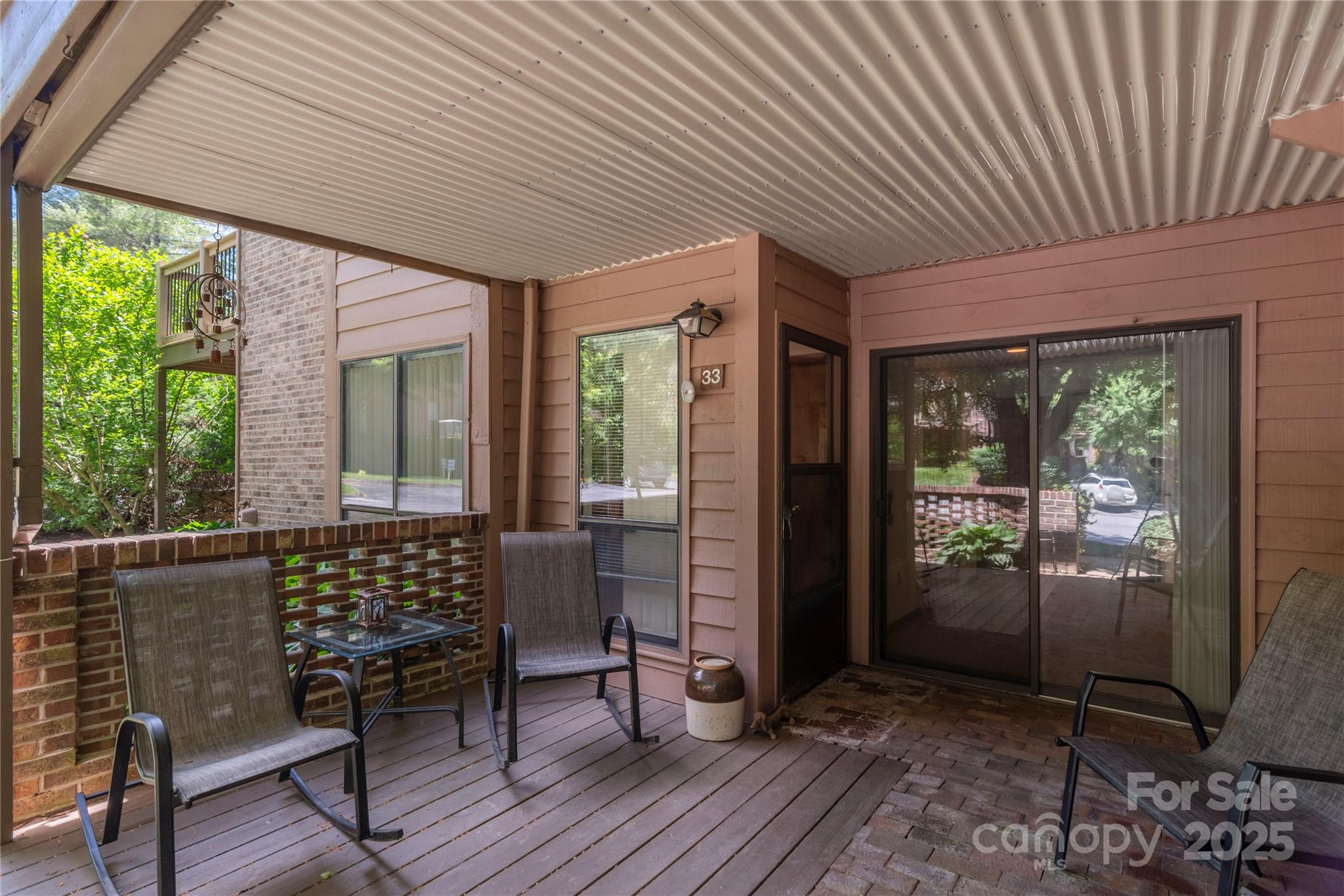 33 Ravencroft Lane E33