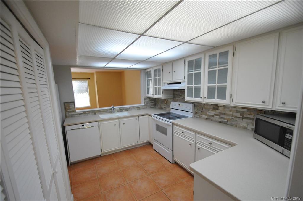 River Hills - Residential Lease