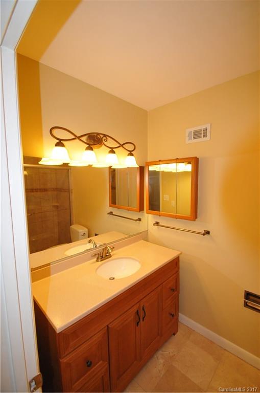 River Hills - Residential Lease