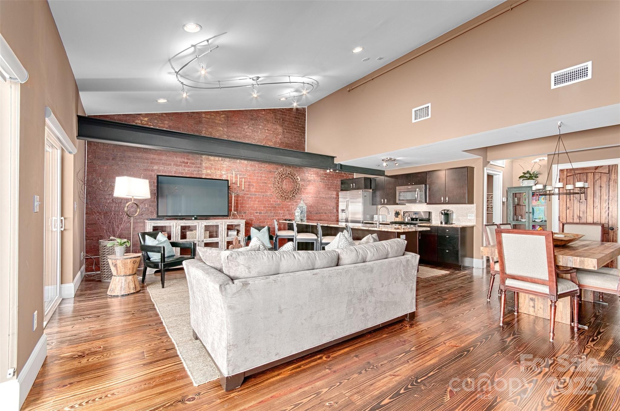 56 Patton Avenue 401
