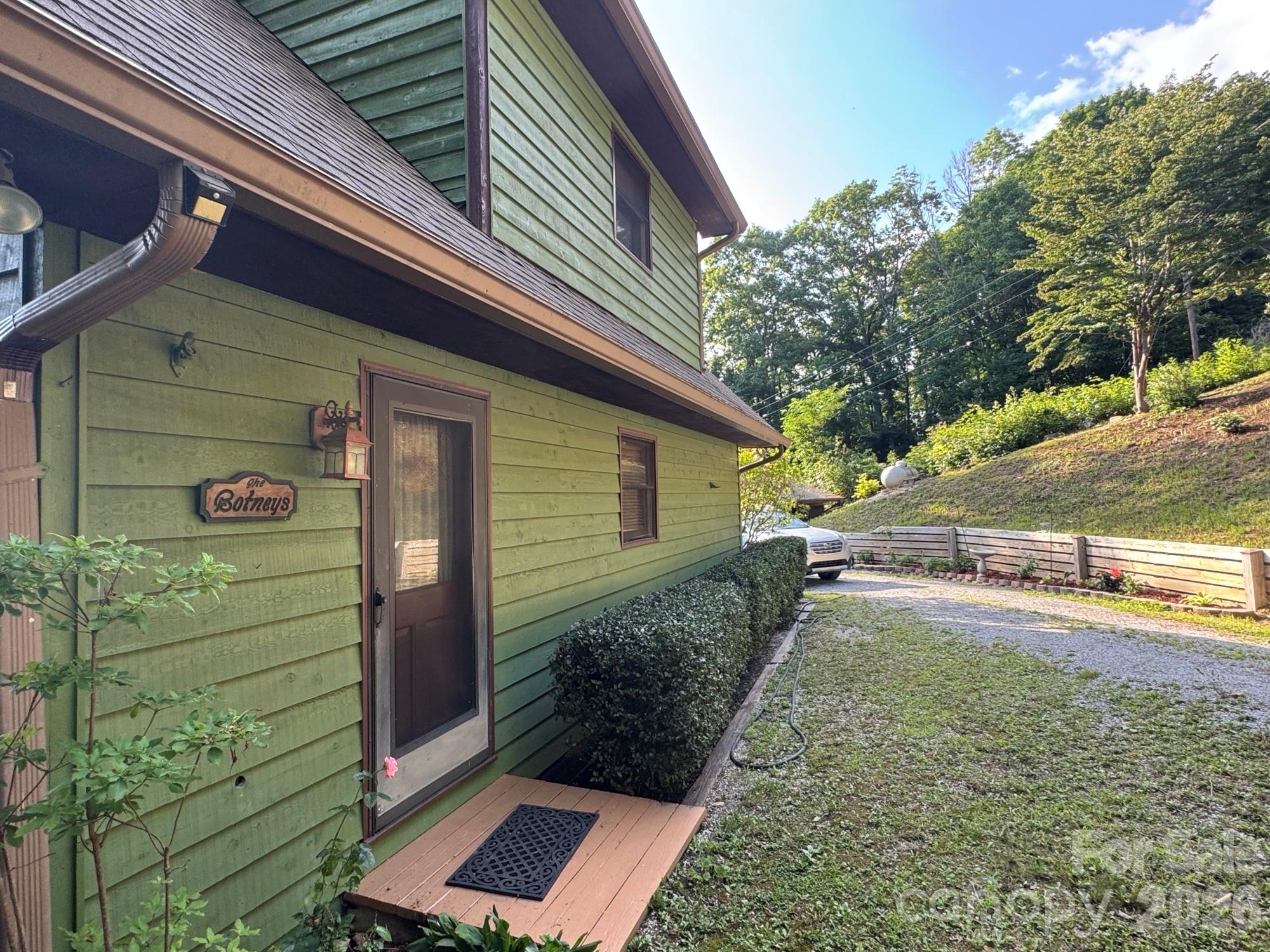 1347 Wipprecht Drive