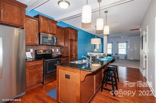 Steele Meadows - Residential Lease