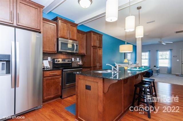 Steele Meadows - Residential Lease