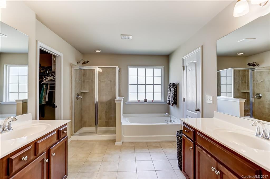 Stowe Pointe - Residential