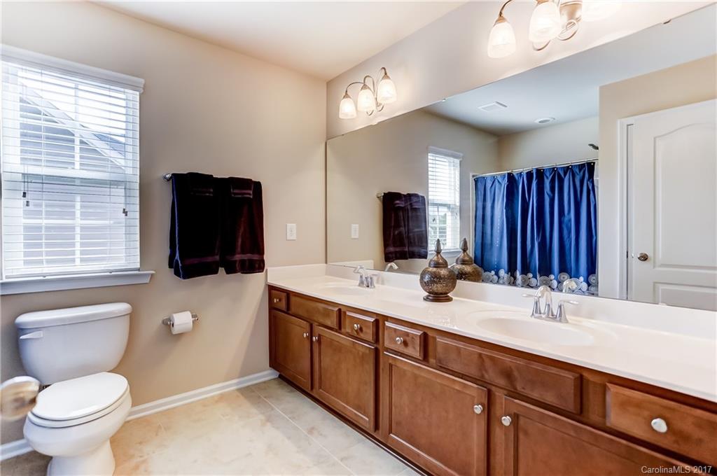 Stowe Pointe - Residential