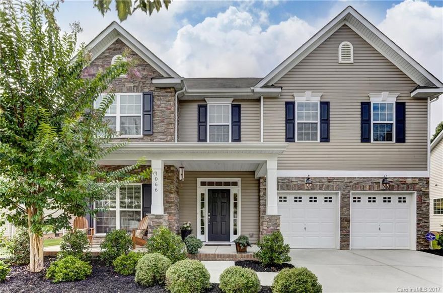 IMMACULATE 4BR,2.5BTH HOME IN DESIRABLE STOWE POINTE! AWESOME OPEN FLR PLAN ON A GREAT, LEVEL FENCED LOT. FORMAL LIVING ROOM & DINING ROOM, SPACIOUS GREAT ROOM, HUGE KITCHEN W/ 42" CABS, STNLS APPS & ISLAND. UPSTAIRS- HUGE OWNER'S SUITE W/ DUAL WALK-IN CLOSETS, OWNER'S BATH W/ SOAKING TUB & WALK-IN SHOWER. SECONDARY BEDROOMS ARE LARGE & ALL HAVE WALK-IN CLOSETS. SECONDARY BATHROOM IS HUGE WITH DUAL VANITIES. BACK YARD IS ONE OF THE BEST IN STOWE POINTE W/ PATIO & FIREPIT. SOUTH POINT SCHOOLS!
