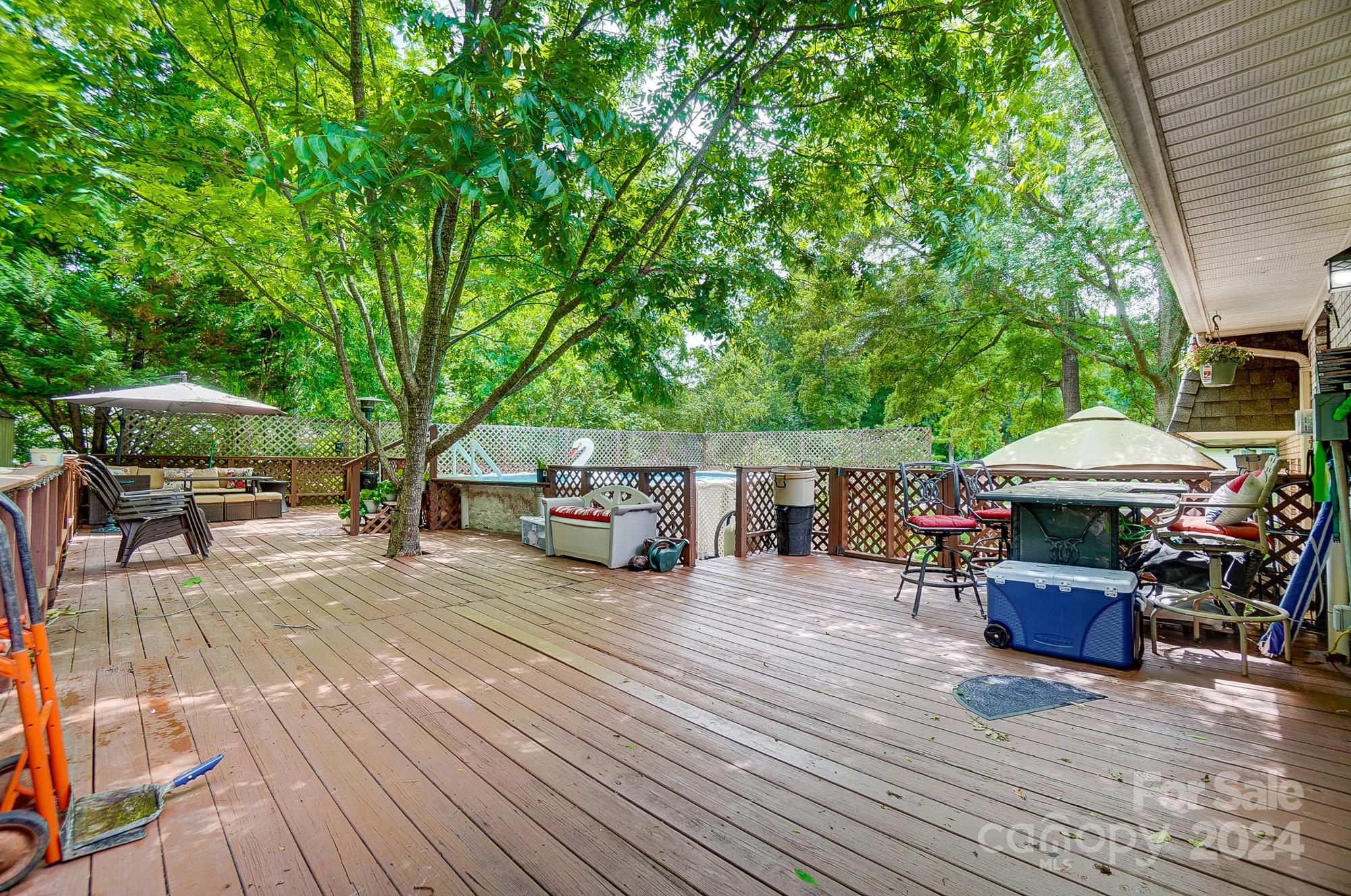 Foxwood - Residential