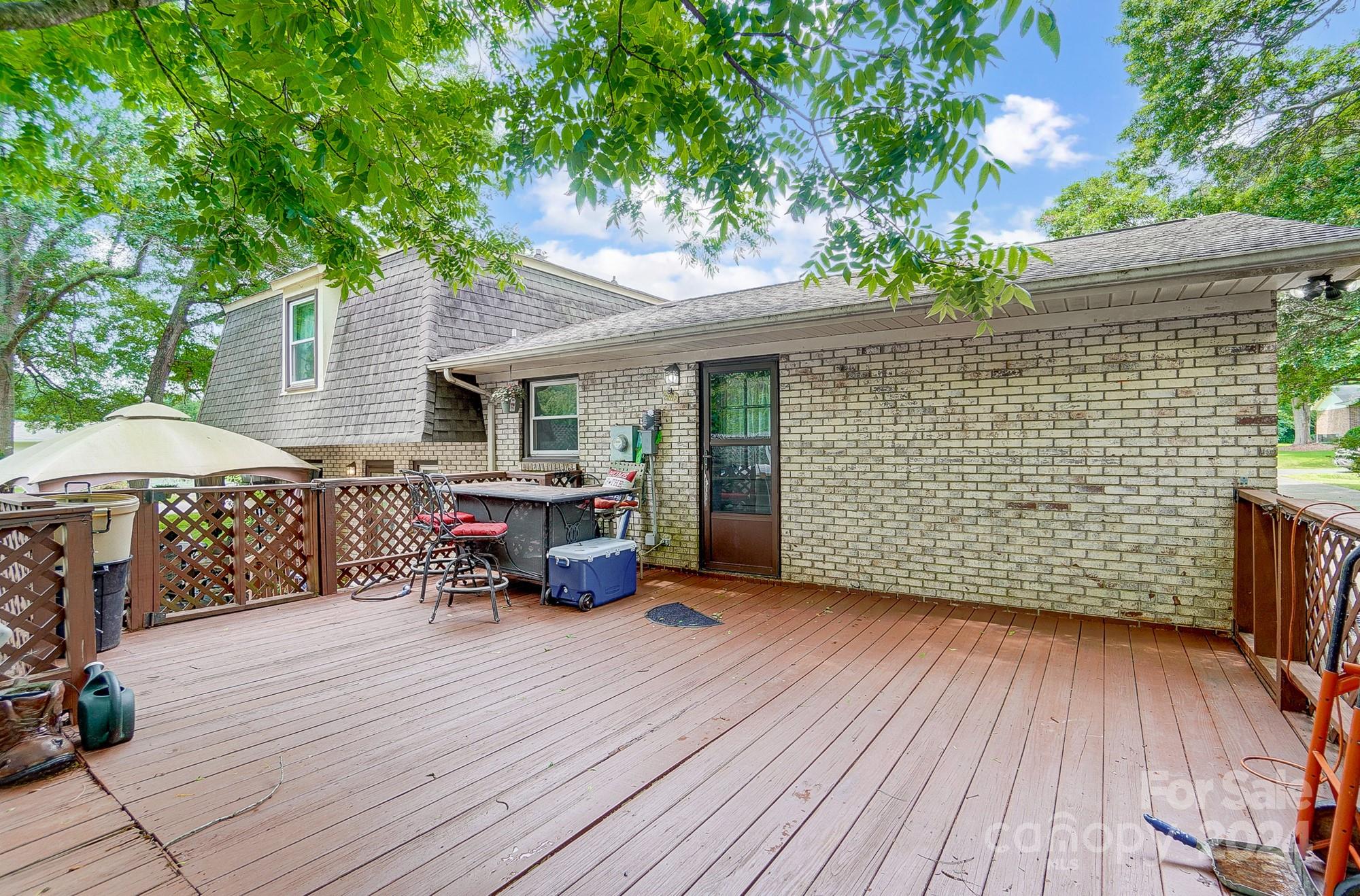 Foxwood - Residential