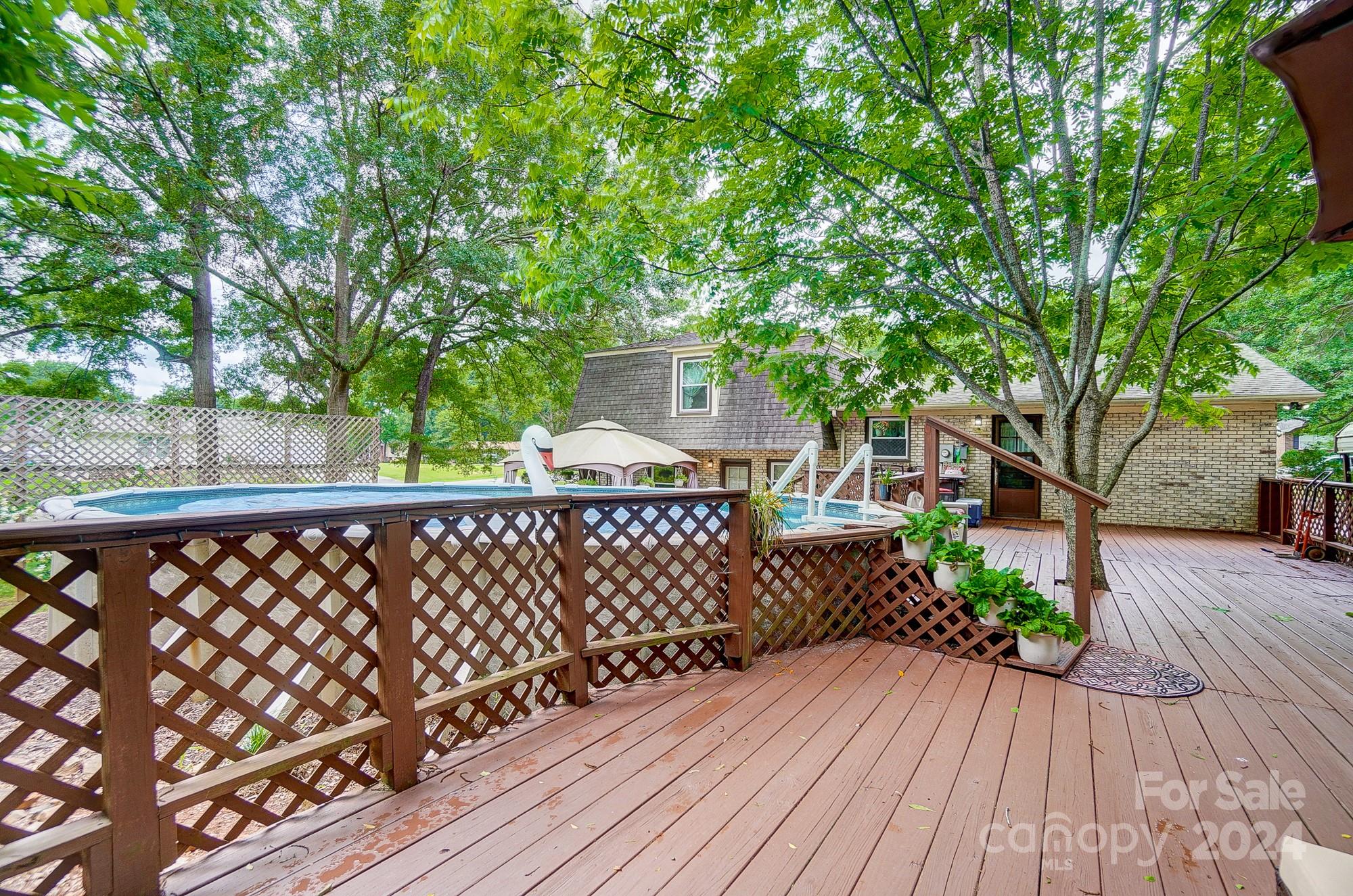 Foxwood - Residential