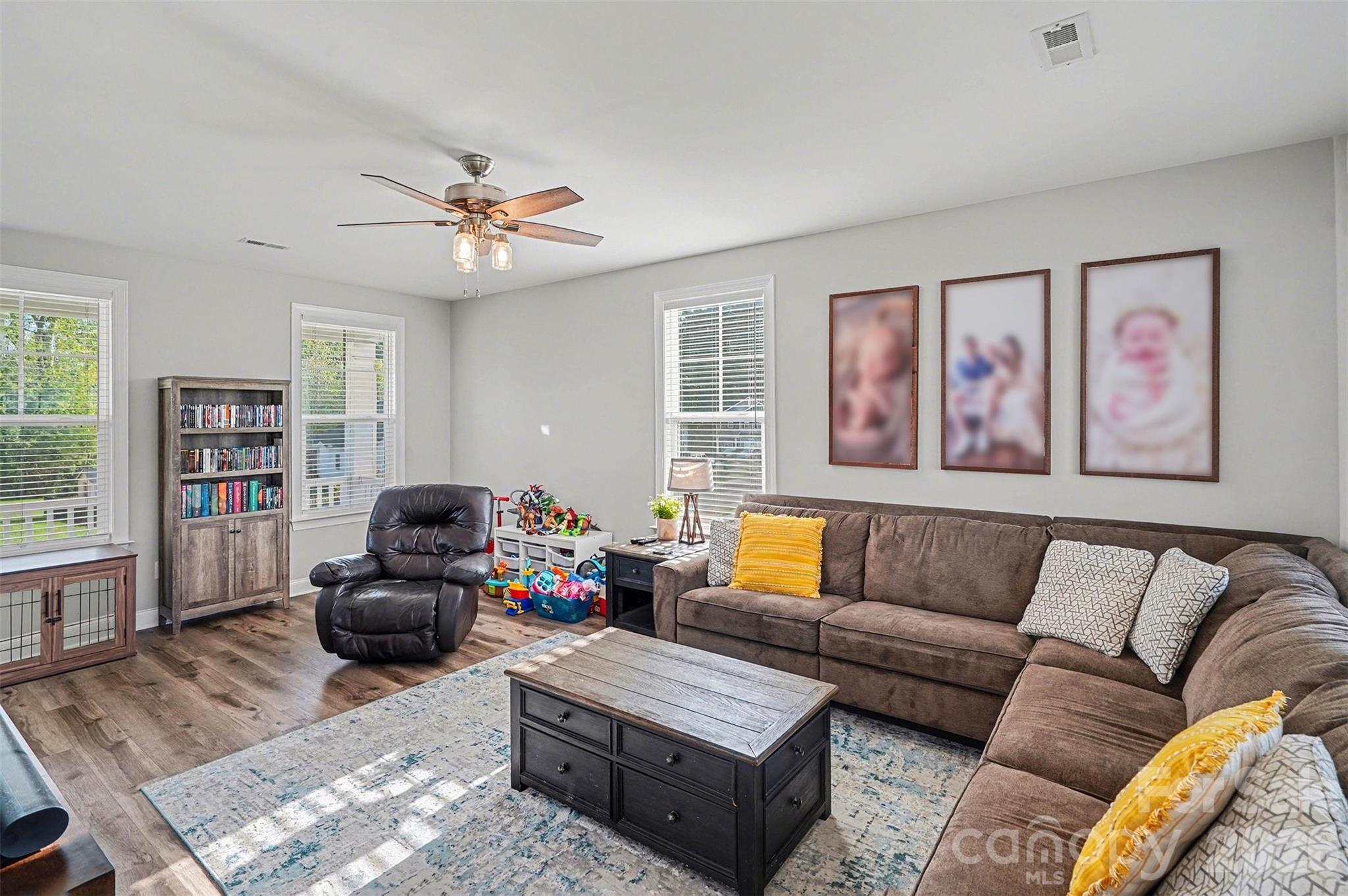 Kings View - Residential