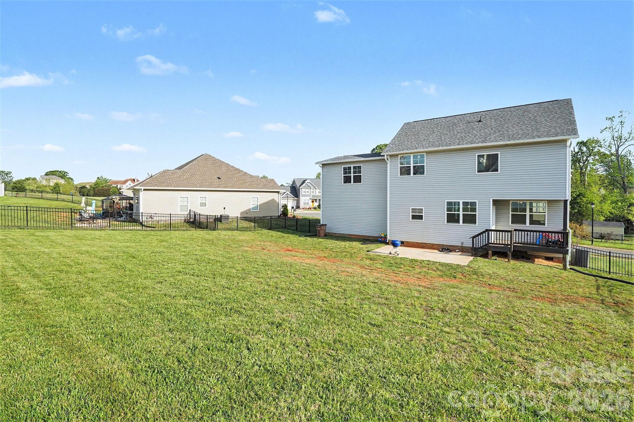 Kings View - Residential