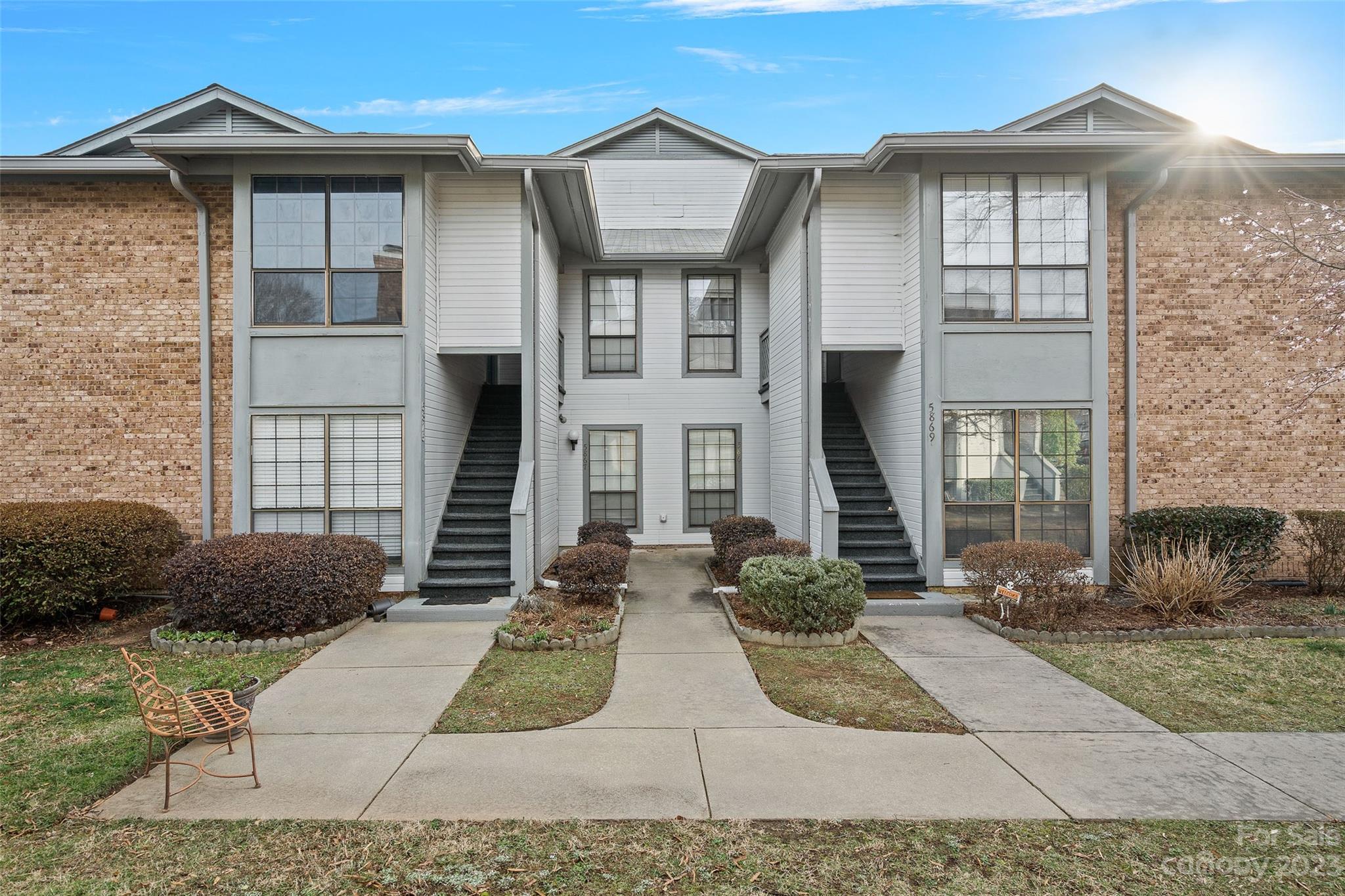 Photo 1 of 26 — 5861 Harris Grove Lane, Charlotte, NC 28212
