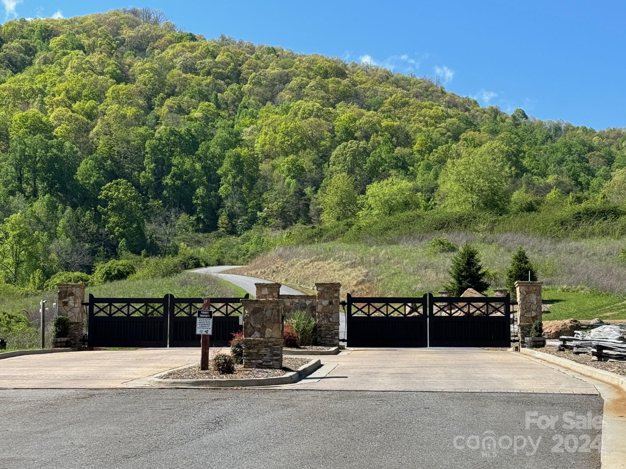 The Summit Of Asheville - Land