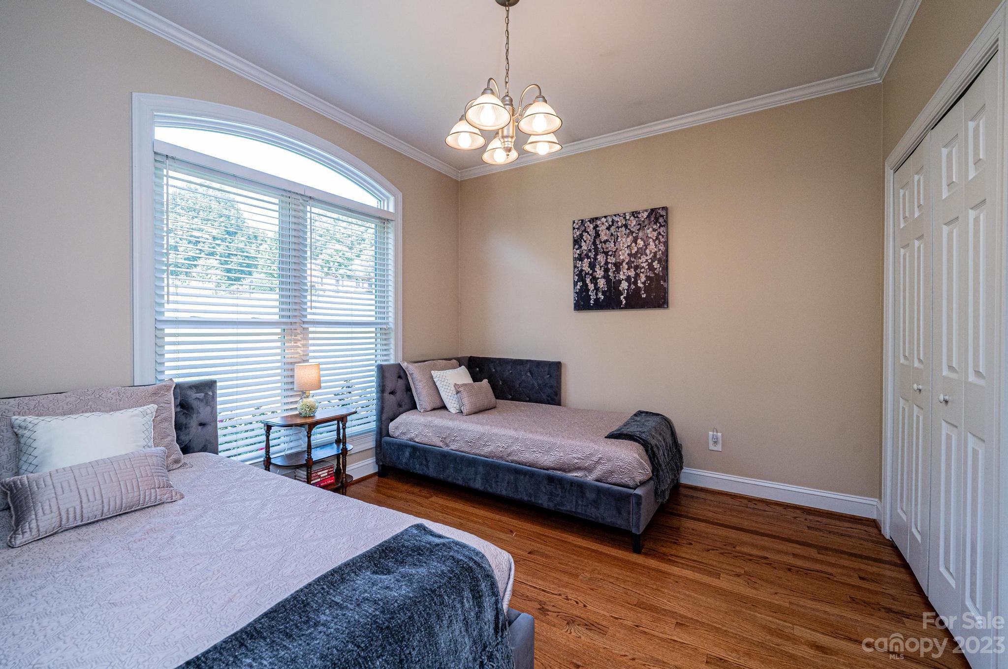 Olde Creekside - Residential