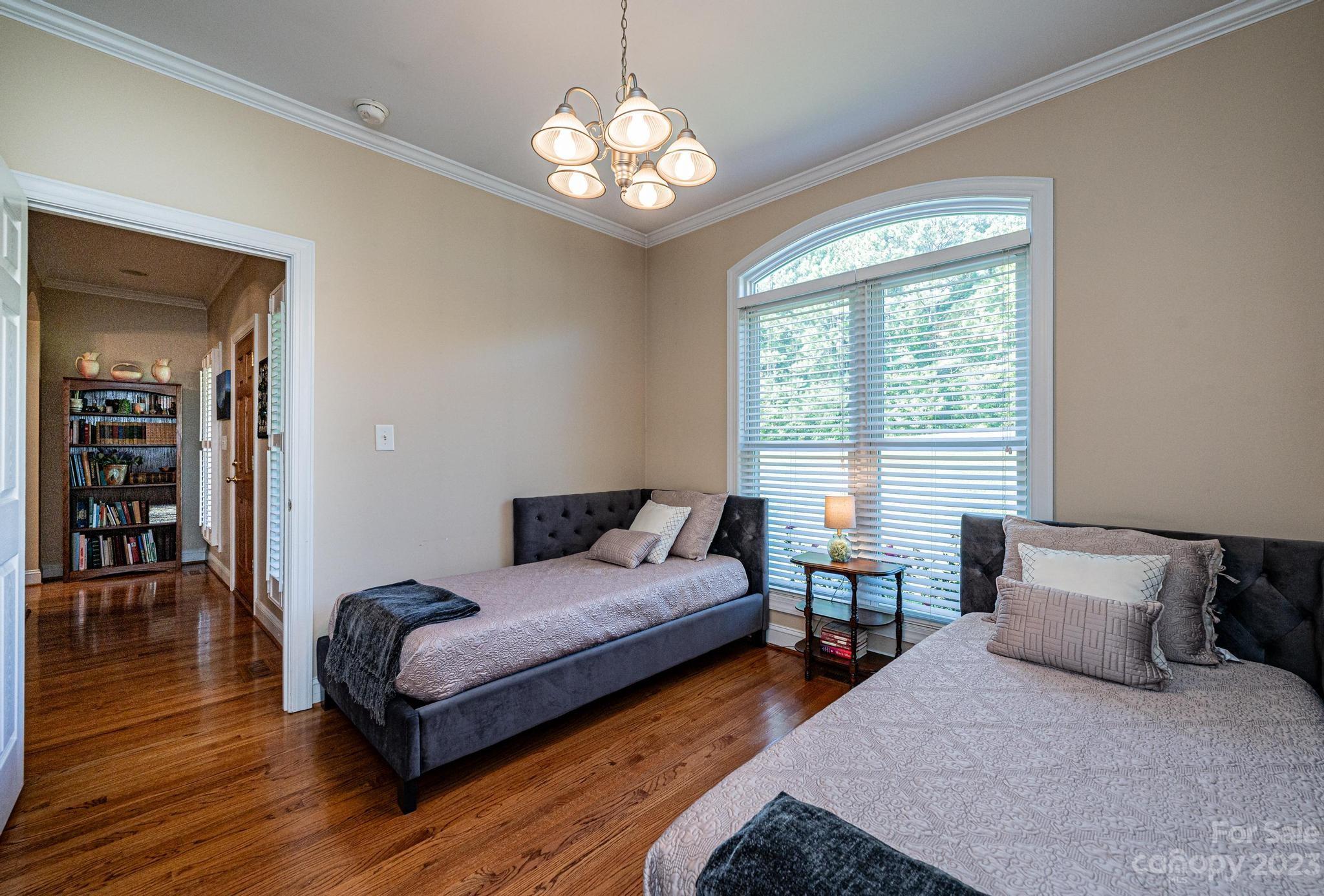 Olde Creekside - Residential