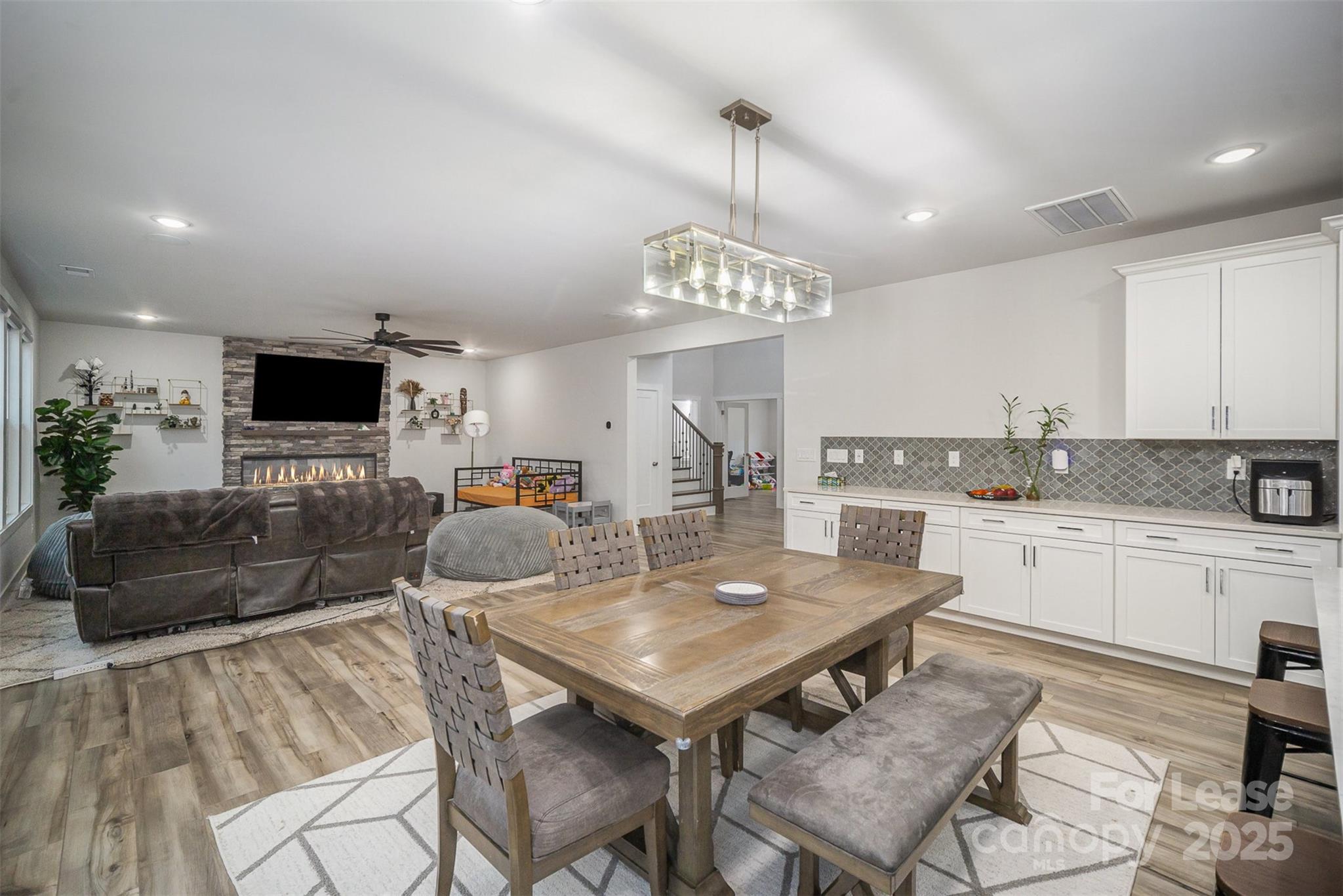 Ridgecrest - Residential Lease